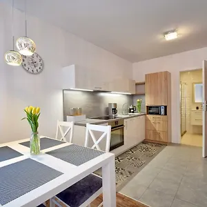 https://sunset-apartamenty-blizej-morza-16.kolobrzeghotels.com